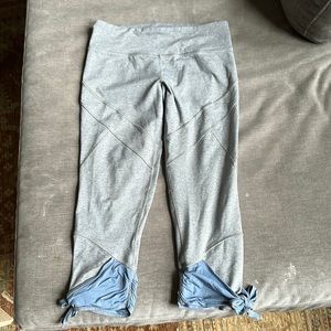 Lululemon Gray Crop Leggings with Mesh Ties Size 8